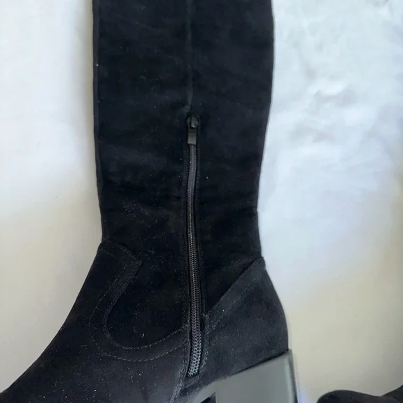 BLACK BOOTS - Picture 6 of 7